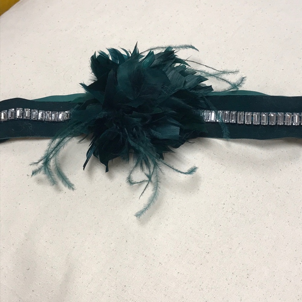 Anthropologie green velvet flower diamond xs belt